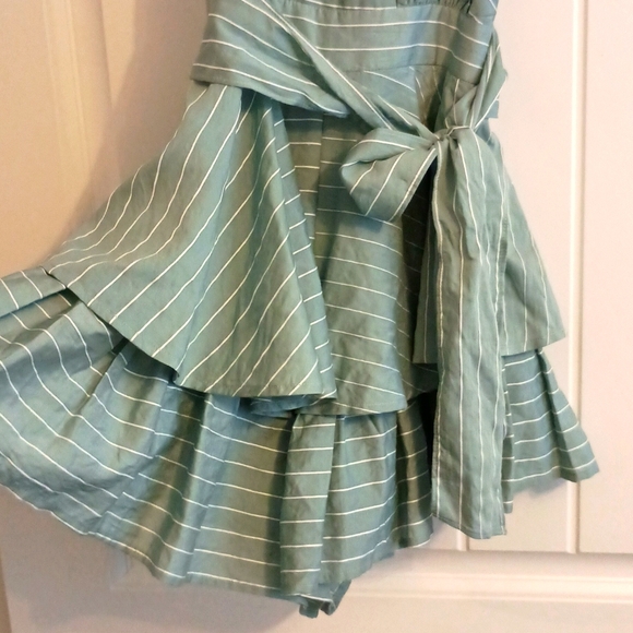 Balance Ruffle Romper - Picture 3 of 6